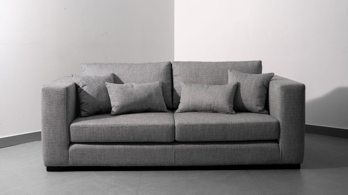 Cream and Brown Photographic Beauty Site Launch Website (3)