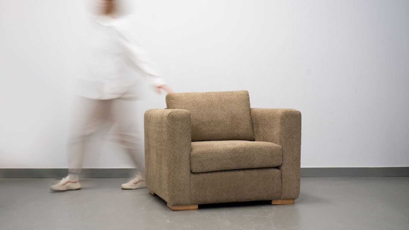 Cream and Brown Photographic Beauty Site Launch Website (5)